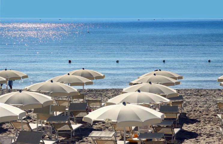 Stella Maris Hotel Lido Marina di Ginosa Exterior photo